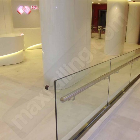 Стъклени парапети